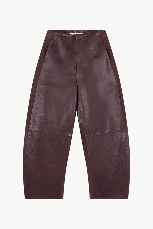 Pantalón leather