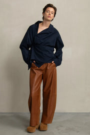 Pantalón leather