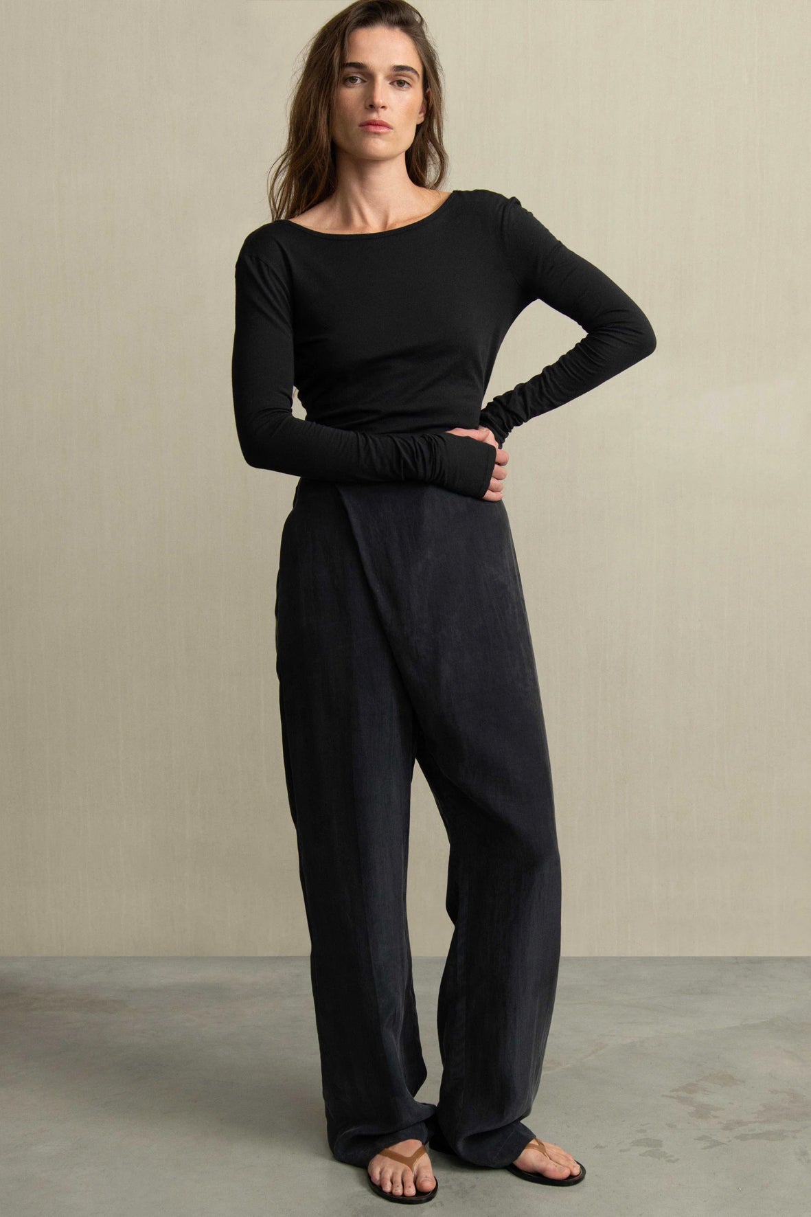 Pantalón cruzado
