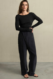 Pantalón cruzado