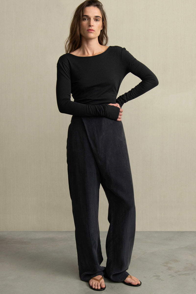 Pantalón cruzado