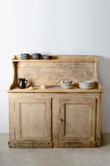 L'ille kitchen sideboard