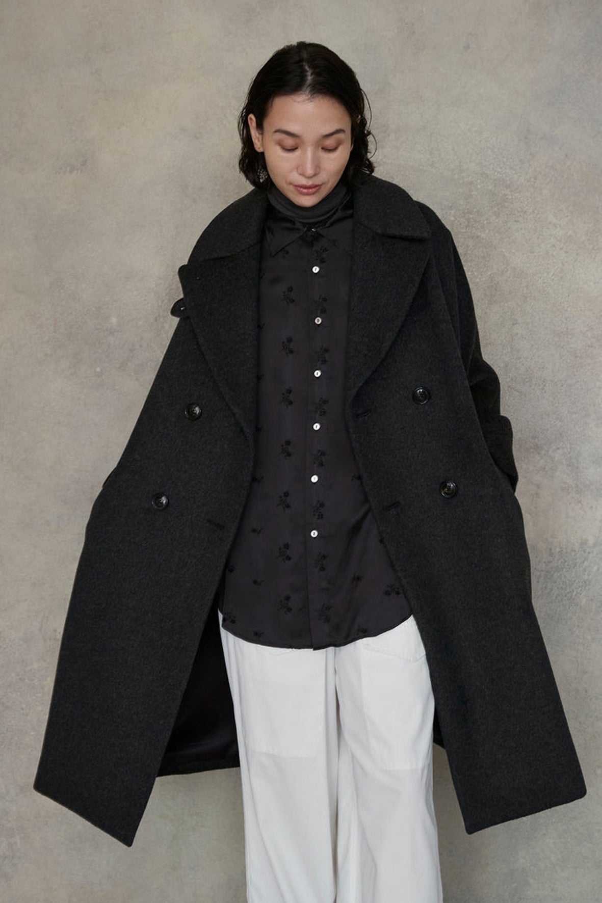 Camisa flores bordadas