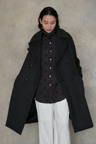 Camisa flores bordadas