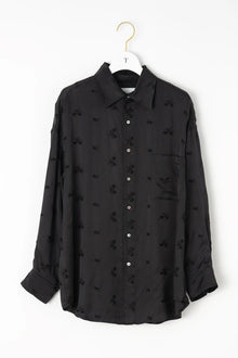 Camisa flores bordadas