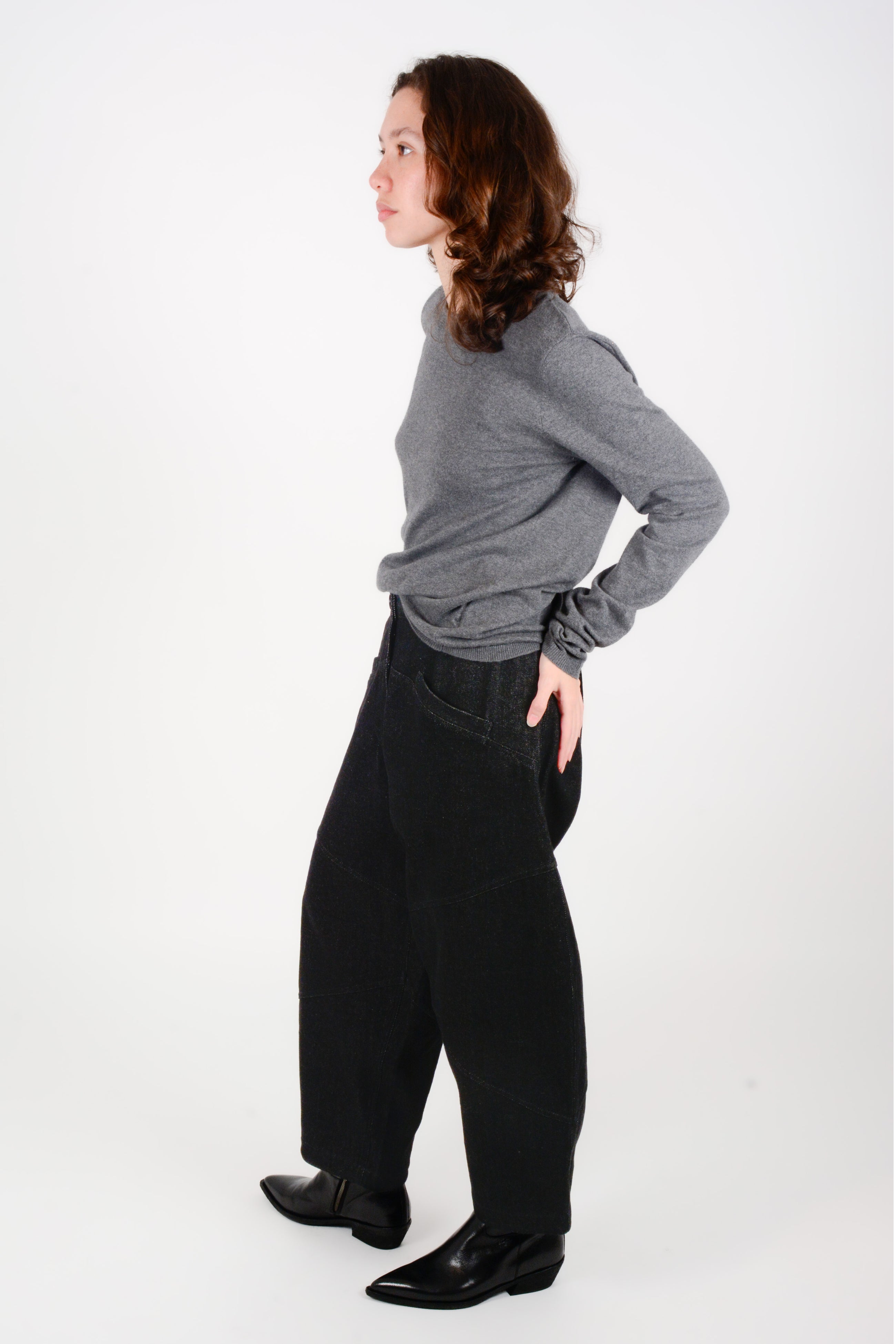 Pantalón vaquero curved costuras