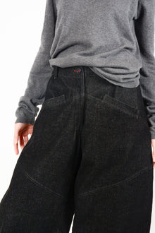 Pantalón vaquero curved costuras