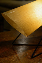 Lámpara pantalla traslucida de pergacel  de Joseh Llusca