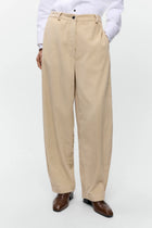 Pantalón curved pana ancha