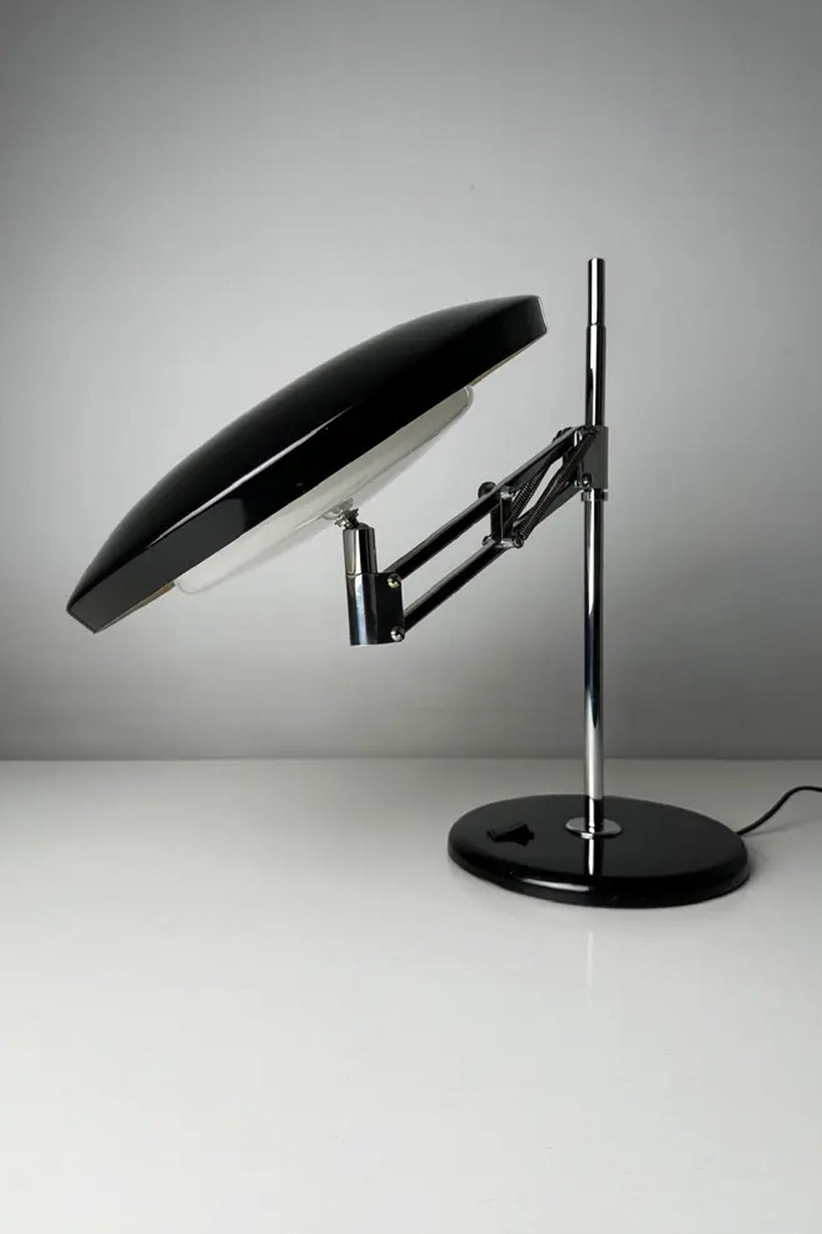 Lámpara modelo Fase Consul 66