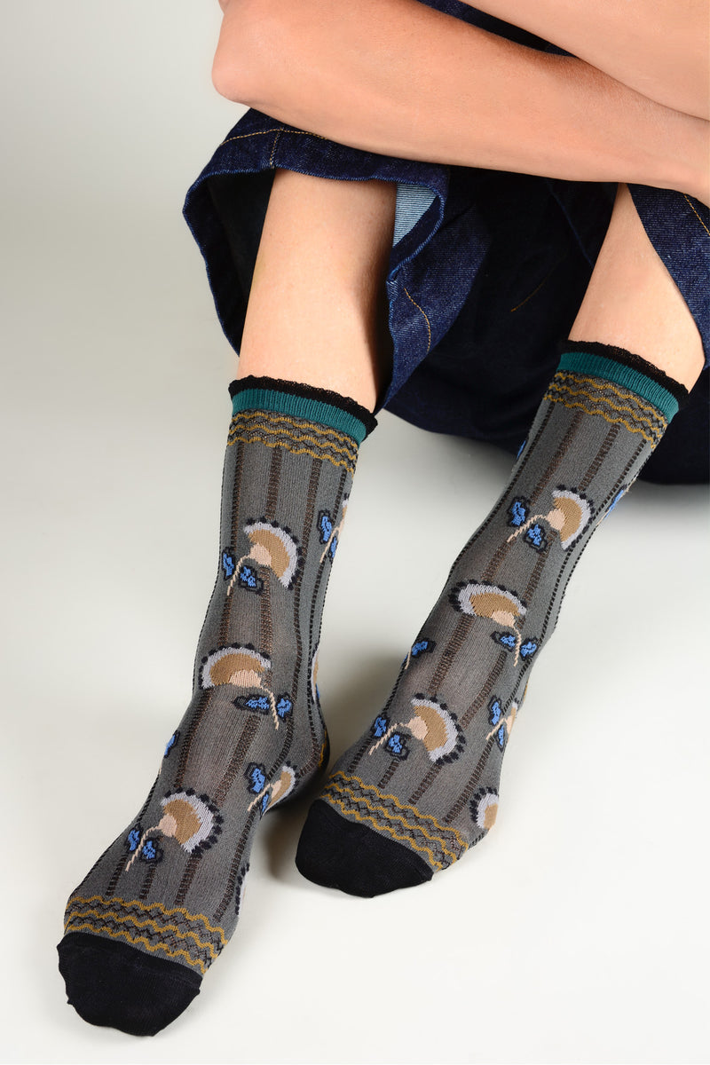Calcetines flor y rayas