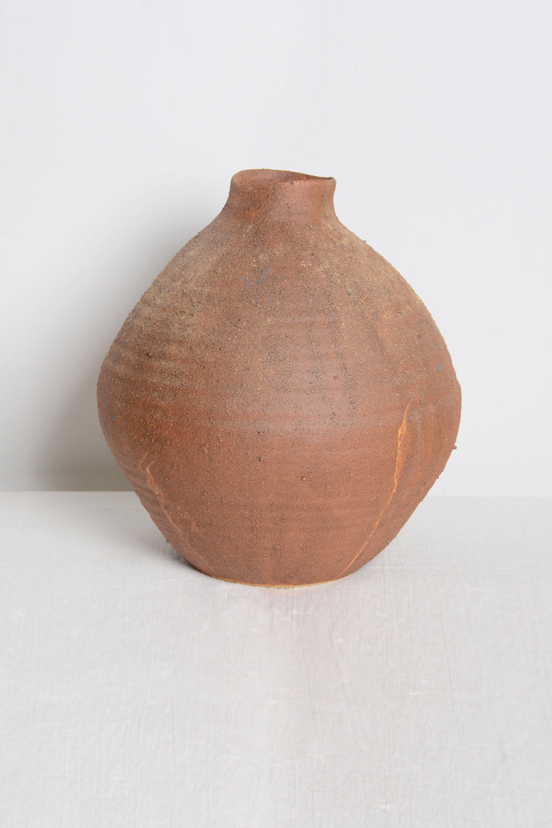 Ceramic vase 