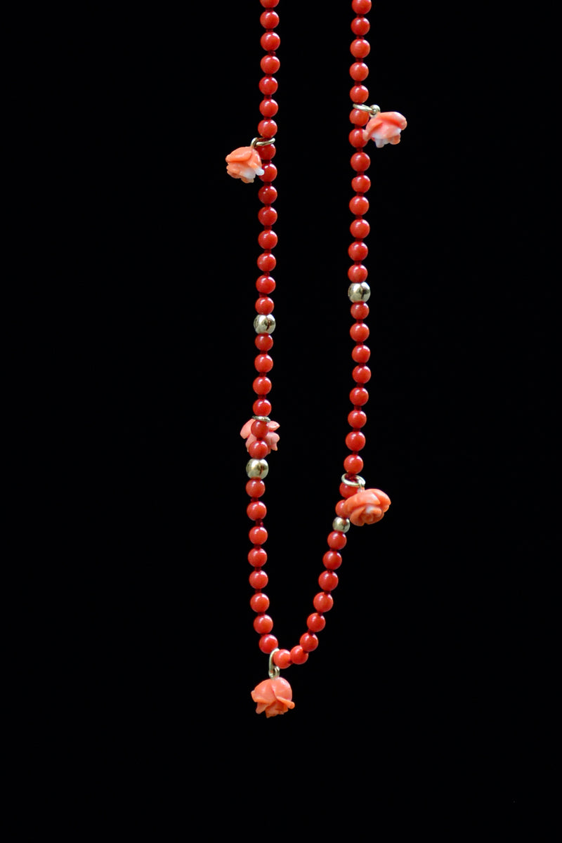 Collar rosa hilo coral