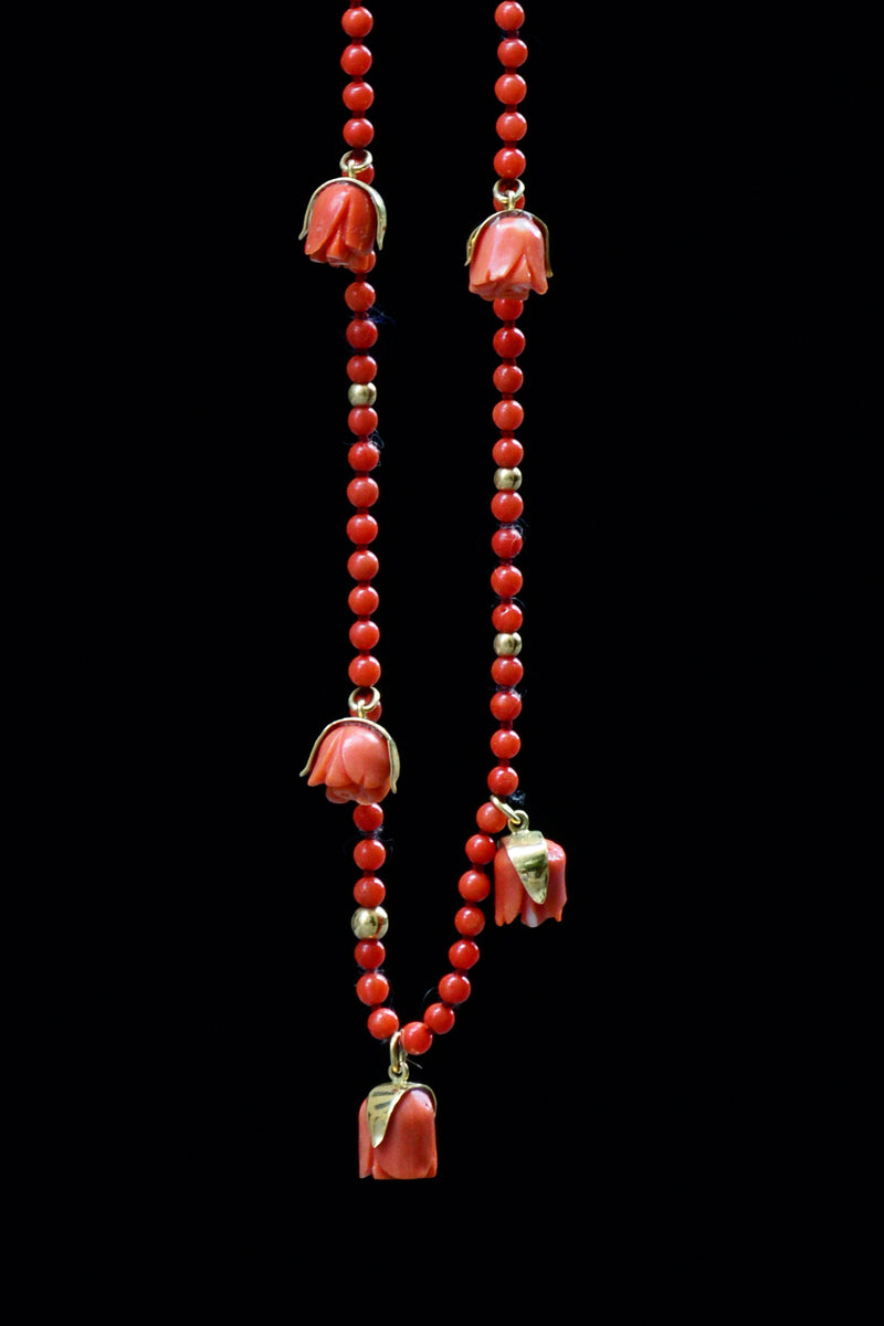 Collar tulipanes hilo coral