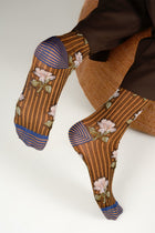 Calcetines rayas y flores