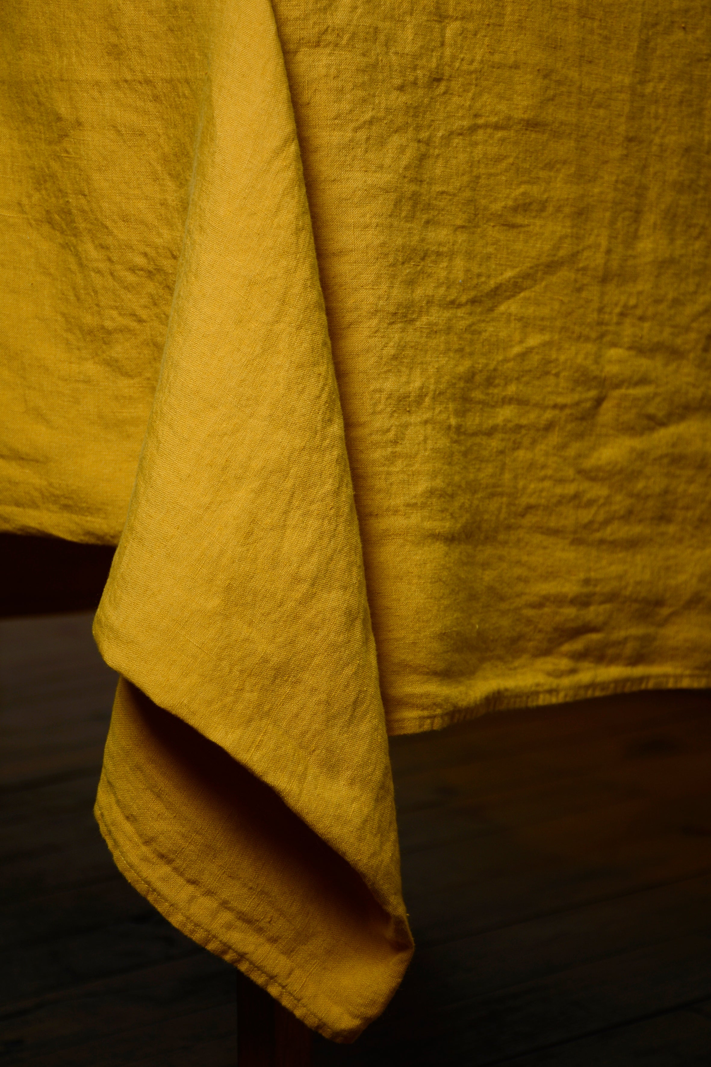 Honey linen tablecloth 