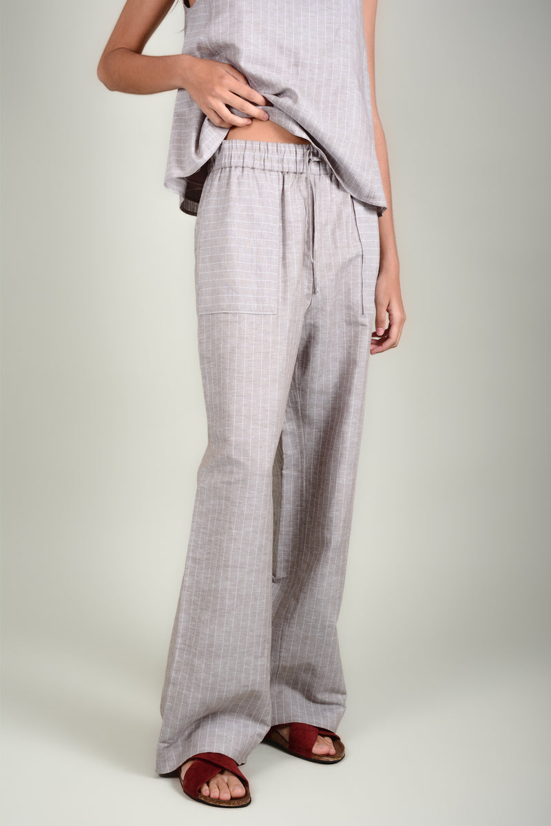 Pantalón diplomático