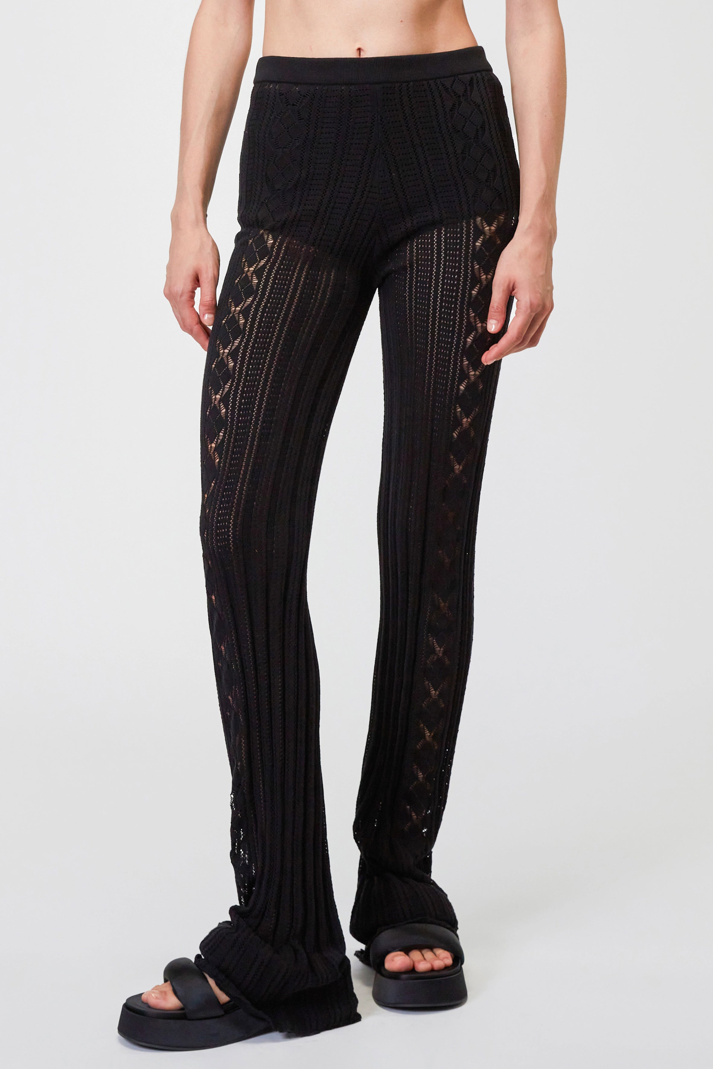 Thick ribbed knit trousers with diamonds