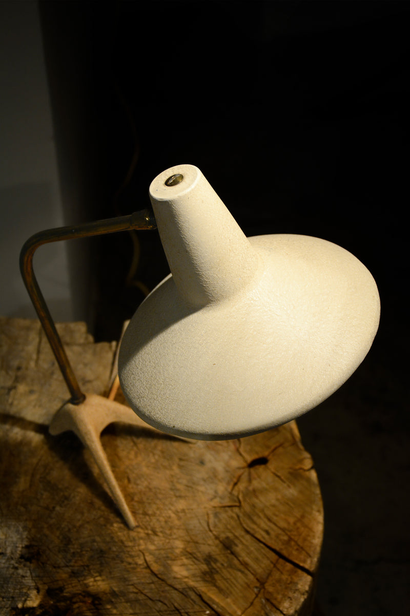 Lámpara Cosak Leuchten tripode de latón y panta años 50´s