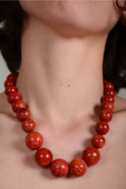 Collar coral en disminución clásico